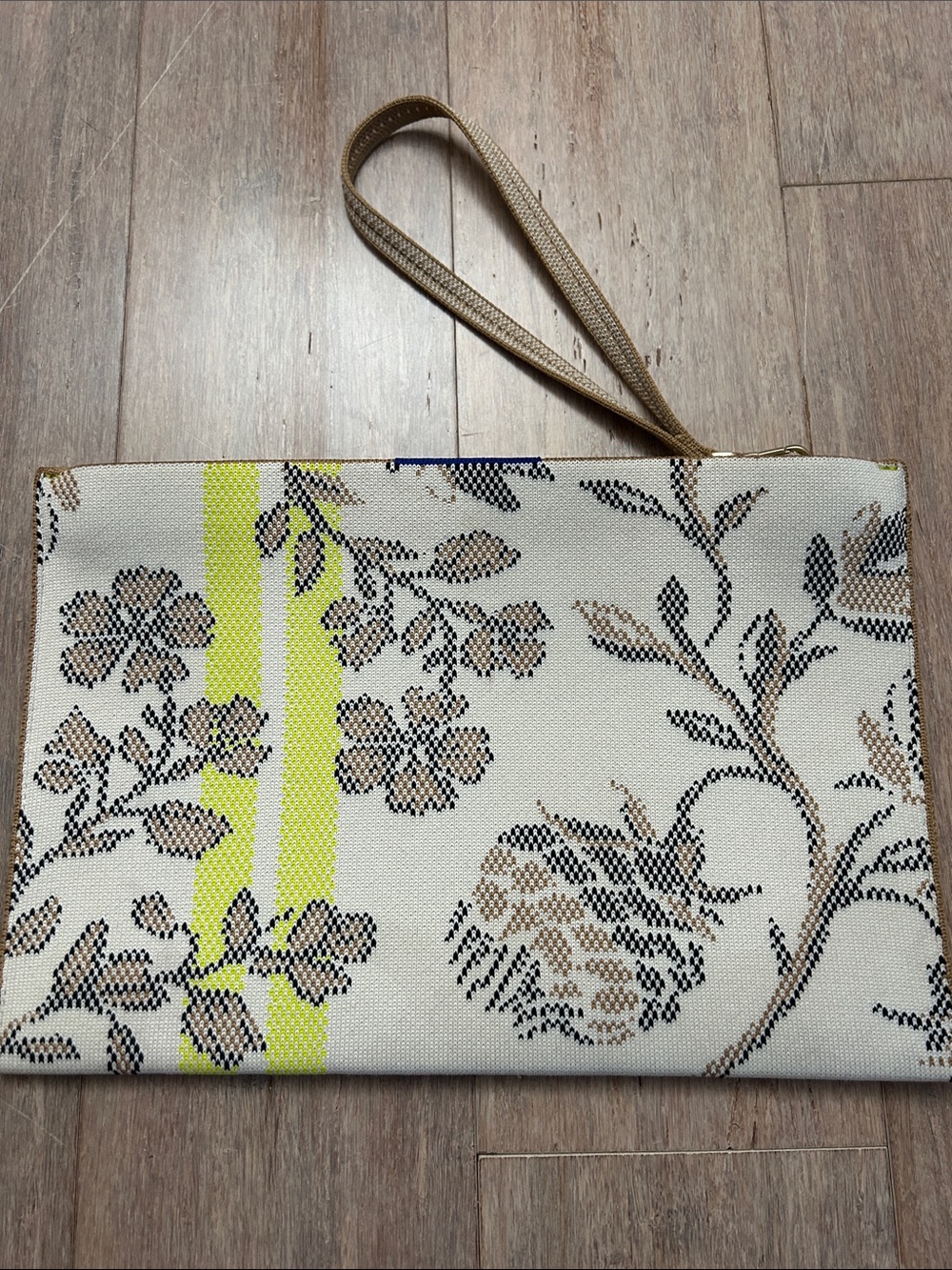 Rothy’s spring bouquet Floral Wristlet Clutch - Picture 12 of 16
